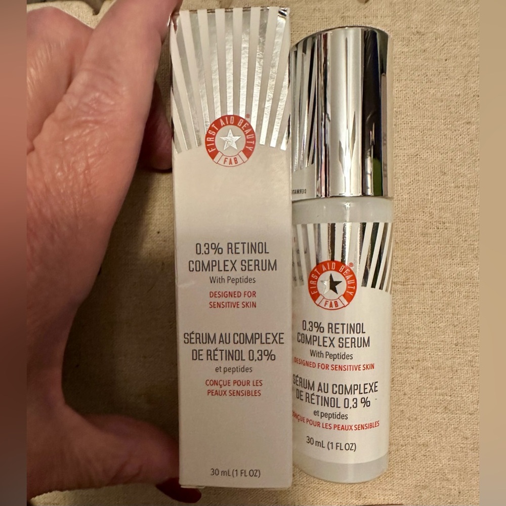 First Aid Beauty 0.3% Retinol Complex Face Serum with Peptides NEW